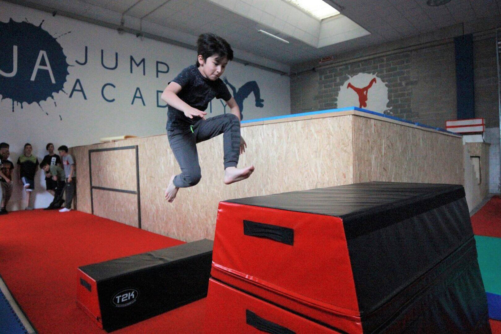 parkour bergamo acrobatica